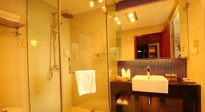 Golden Spring Hotel Lijiang Lijiang  Esterno foto