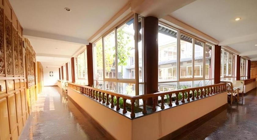 Golden Spring Hotel Lijiang Lijiang  Esterno foto