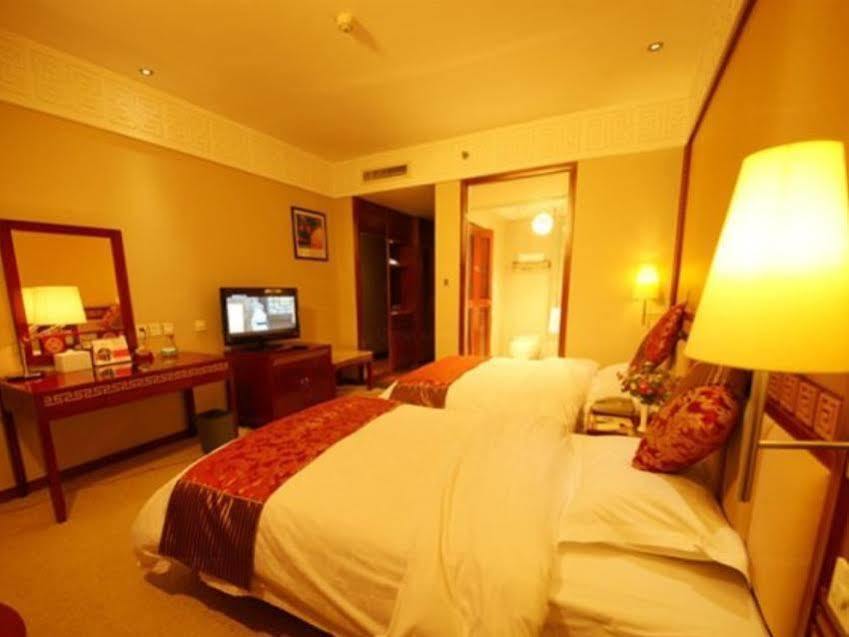 Golden Spring Hotel Lijiang Lijiang  Esterno foto