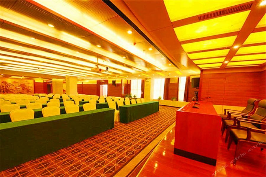 Golden Spring Hotel Lijiang Lijiang  Esterno foto